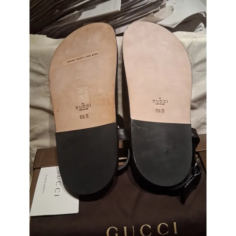 NIB GUCCI BLACK LEATHER AND CANVAS LOGO FLATS BUCKLE SANDALS 8.5 194364